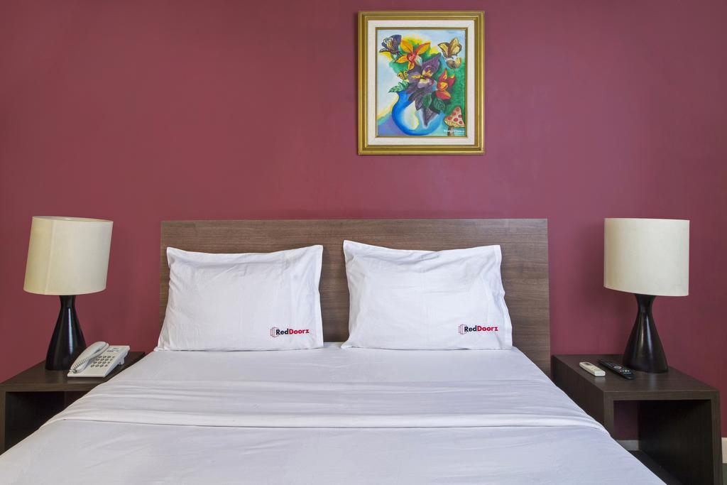 Reddoorz Premium @ Thamrin Kebon Sirih Hotel Jacarta Exterior foto
