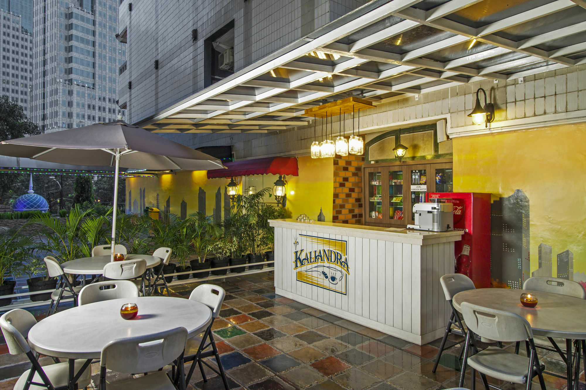 Reddoorz Premium @ Thamrin Kebon Sirih Hotel Jacarta Exterior foto