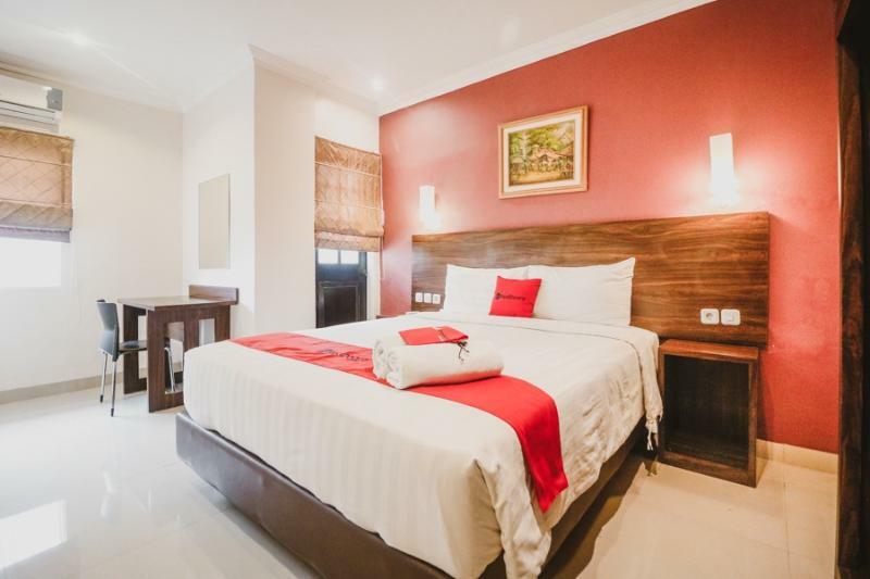Reddoorz Premium @ Thamrin Kebon Sirih Hotel Jacarta Exterior foto
